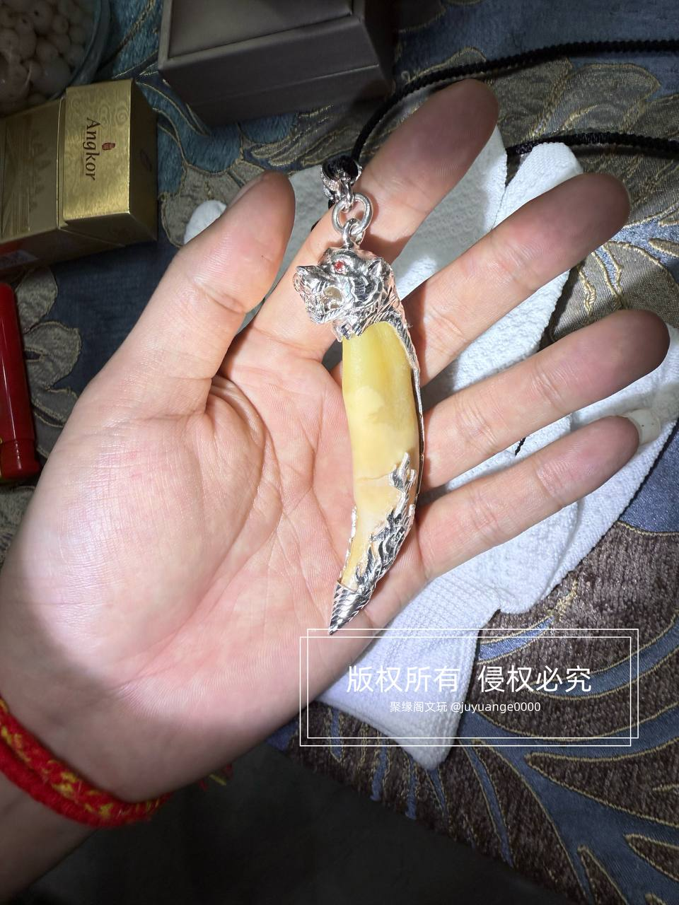9公分完美包银虎牙一颗